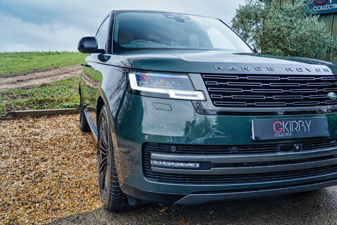 Land Rover Range Rover D300 SE 18