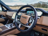 Land Rover Range Rover D300 SE 12