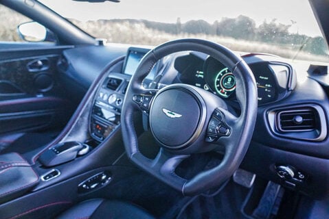 Aston Martin DBS DBS Superleggera V12 17