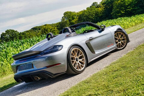 Porsche 718 Spyder RS 20