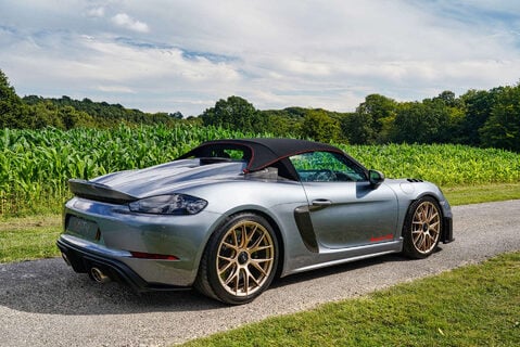 Porsche 718 Spyder RS 15