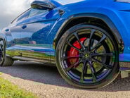 Lamborghini Urus V8 6