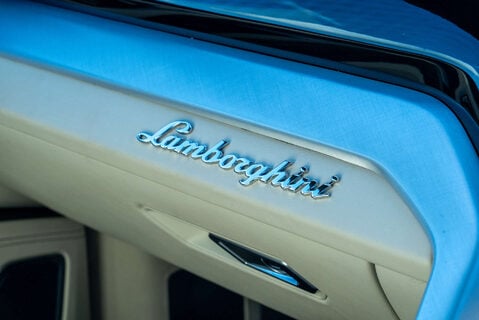 Lamborghini Urus V8 18