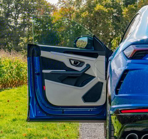 Lamborghini Urus V8 1