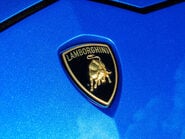 Lamborghini Urus V8 24