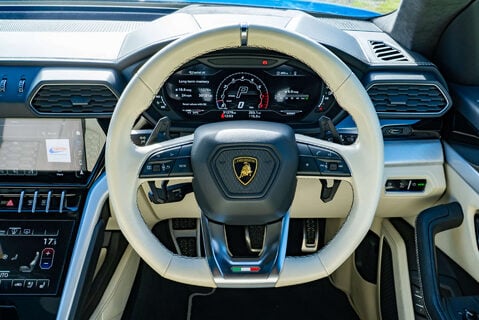 Lamborghini Urus V8 13