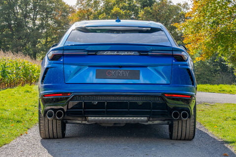 Lamborghini Urus V8 27