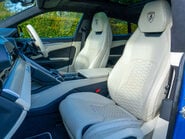 Lamborghini Urus V8 9