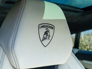 Lamborghini Urus V8 22