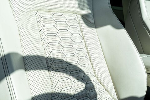 Lamborghini Urus V8 23