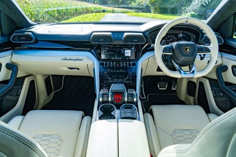 Lamborghini Urus V8 12