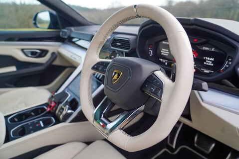 Lamborghini Urus 4.0 V8 BiTurbo SUV 5dr Petrol Auto 4WD Euro 6 (650 ps) 12
