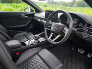 Audi RS4 Carbon Black 9