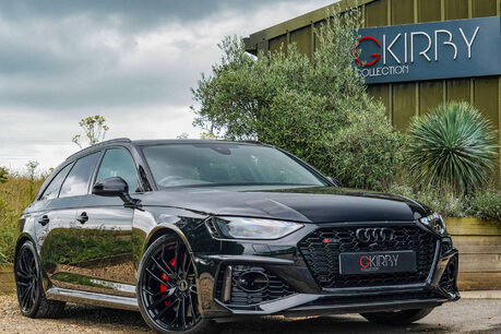 Audi RS4 Carbon Black