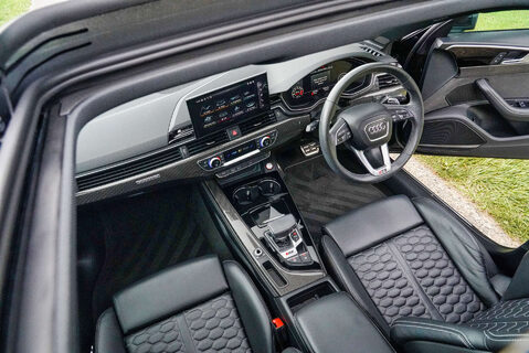 Audi RS4 Carbon Black 26