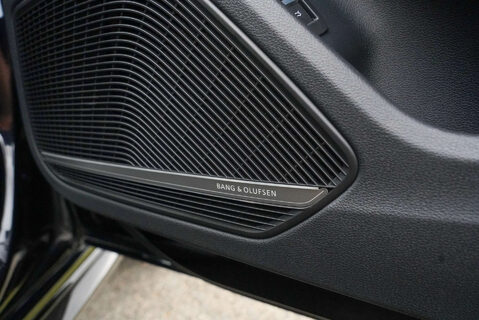 Audi RS4 Carbon Black 13