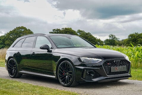 Audi RS4 Carbon Black 2