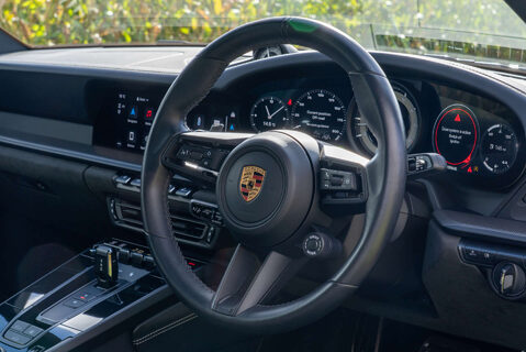Porsche 911 Carrera 4 GTS PDK 14