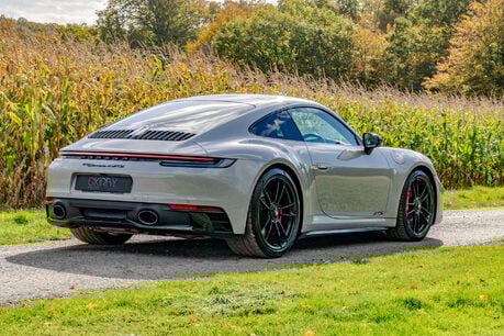 Porsche 911 Carrera 4 GTS PDK