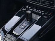 Porsche 911 Carrera 4 GTS PDK 16