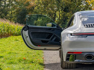 Porsche 911 Carrera 4 GTS PDK 7