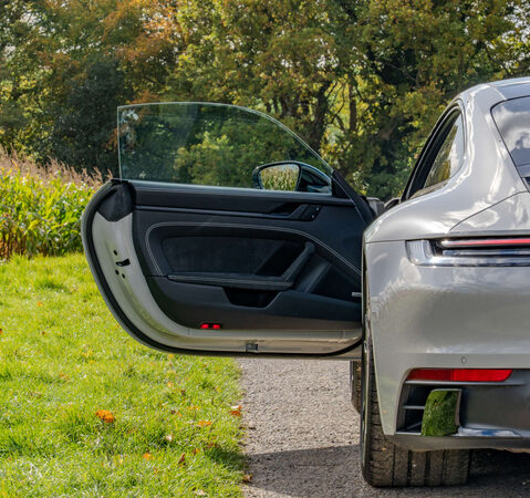 Porsche 911 Carrera 4 GTS PDK 1