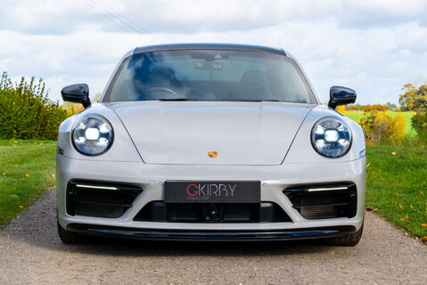 Porsche 911 Carrera 4 GTS PDK 25
