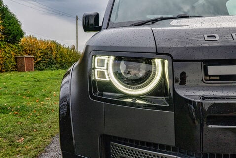 Land Rover Defender V8 Carpathian Edition 18