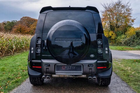 Land Rover Defender V8 Carpathian Edition 21