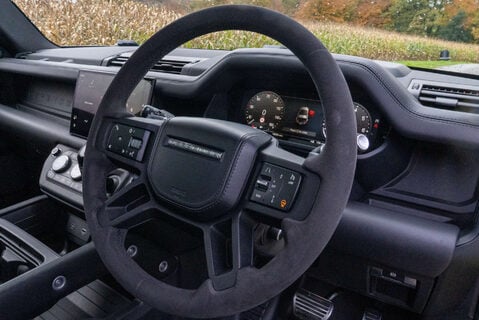 Land Rover Defender V8 Carpathian Edition 12