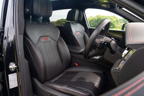 Bentley Bentayga 4.0 V8 (550 ps) 11