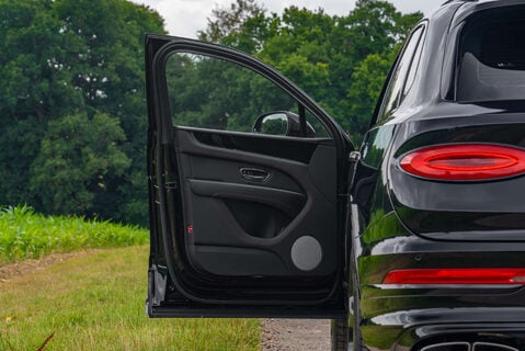 Bentley Bentayga 4.0 V8 (550 ps) 7