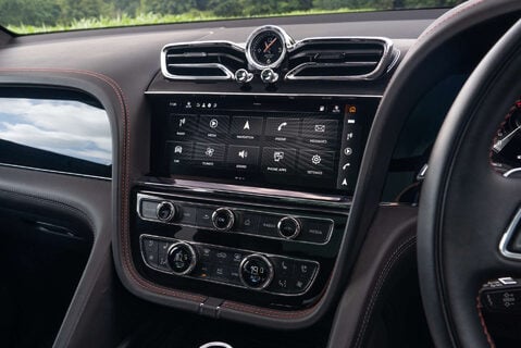 Bentley Bentayga 4.0 V8 (550 ps) 15