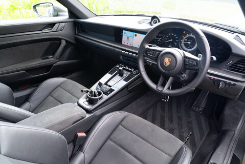 Porsche 911 Carrera GTS PDK 10