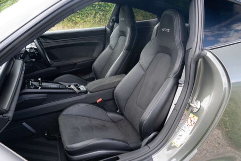 Porsche 911 Carrera GTS PDK 11