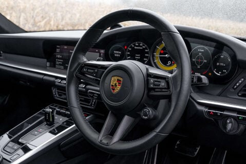 Porsche 911 Turbo S PDK Coupe 14