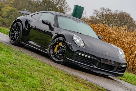 Porsche 911 Turbo S PDK Coupe 19