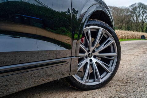 Audi Q8 4.0 SQ8 Vorsprung TFSI Quattro A 4WD 5dr 7