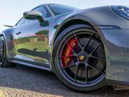 Porsche 911 Carrera 4 GTS HEV 21