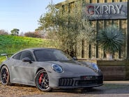 Porsche 911 Carrera 4 GTS HEV 2