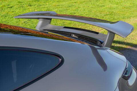 Porsche 911 Carrera 4 GTS HEV 26