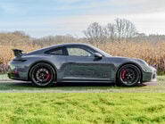 Porsche 911 Carrera 4 GTS HEV 4