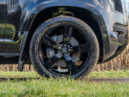 Land Rover Defender P400e XS Edition PHEV 6