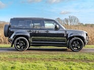 Land Rover Defender P400e XS Edition PHEV 4