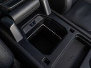 Land Rover Defender P400e XS Edition PHEV 17