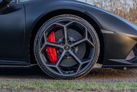 Lamborghini Huracan Evo LP 640-4 6