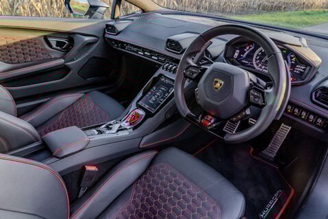 Lamborghini Huracan Evo LP 640-4 10