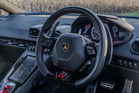 Lamborghini Huracan Evo LP 640-4 13