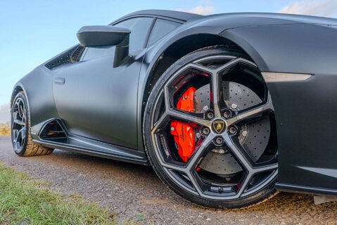 Lamborghini Huracan Evo LP 640-4 25