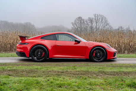 Porsche 911 Carrera GTS Manual
